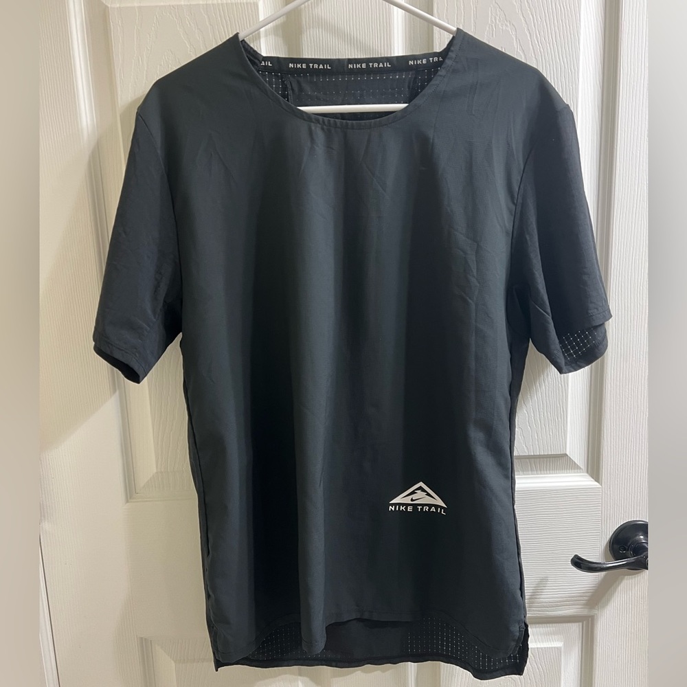 Nike Trail DriFit Rise 385 Short Sleeve